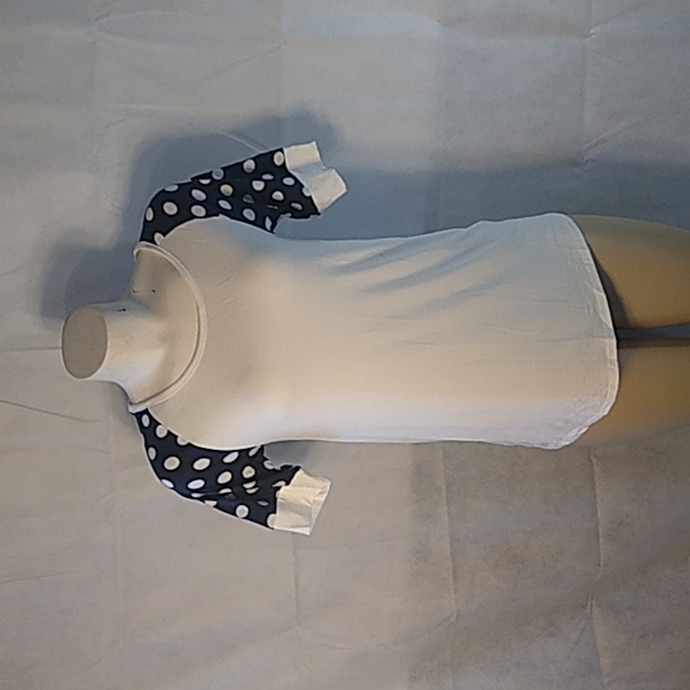 12 pm by Mon Ami polka dot raglan top navy size small